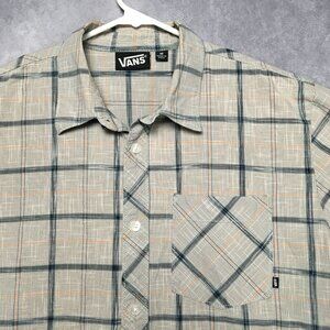 Vans Men Button Up Shirt size Medium Short Sleeve Pocket Gray Plaid Cotton Skate